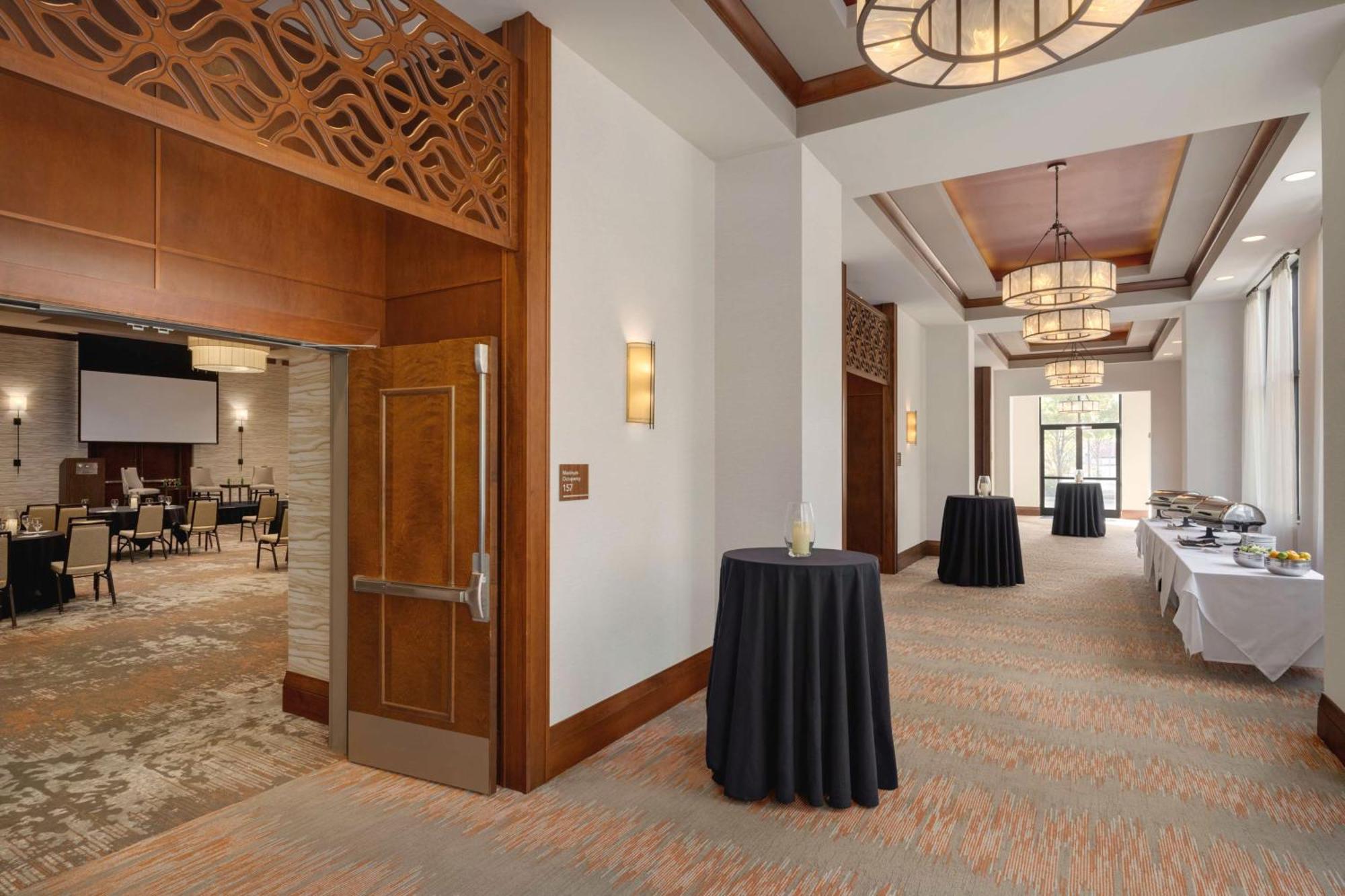 Embassy Suites Chattanooga Hamilton Place Экстерьер фото