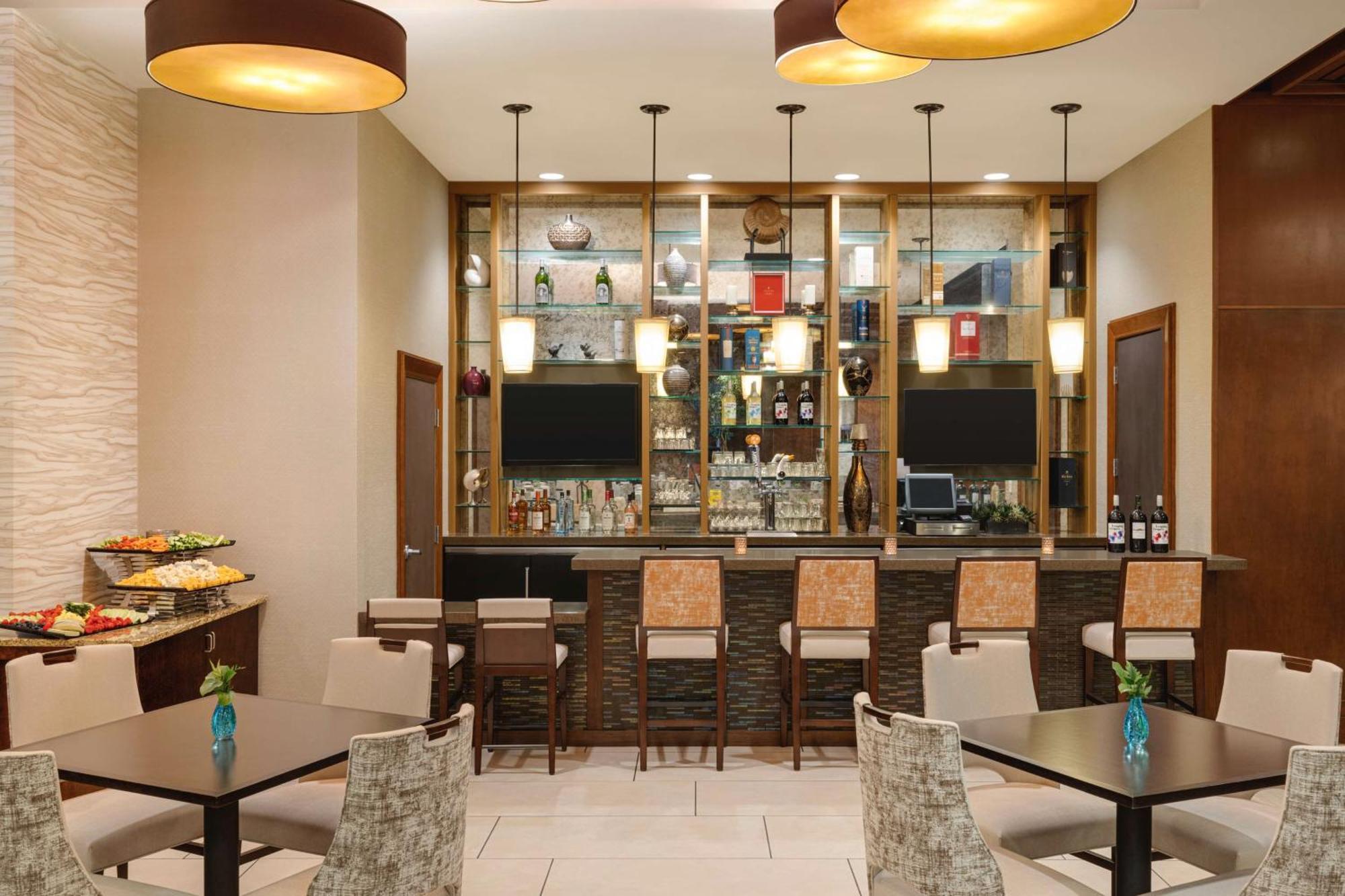 Embassy Suites Chattanooga Hamilton Place Экстерьер фото