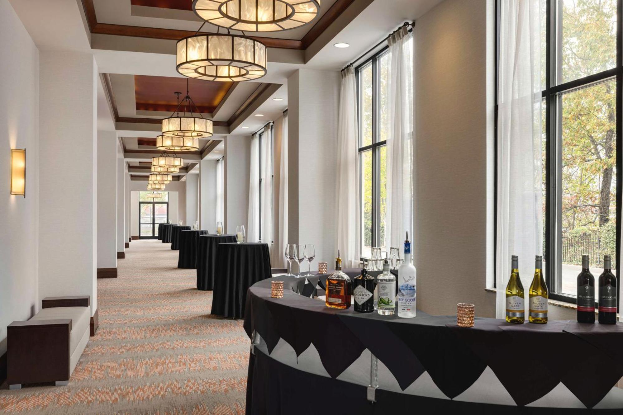 Embassy Suites Chattanooga Hamilton Place Экстерьер фото