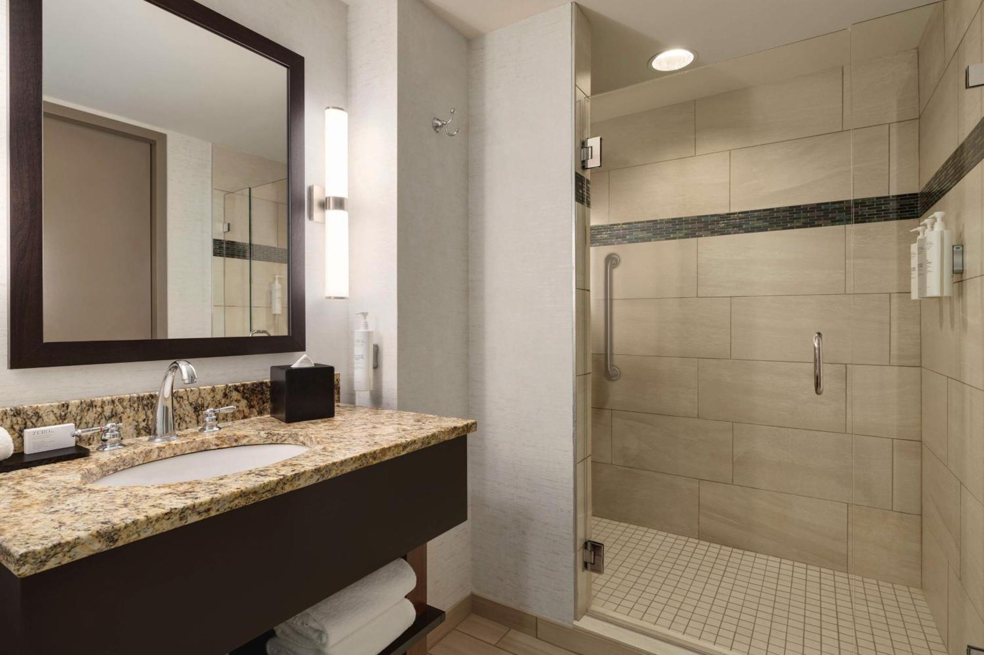 Embassy Suites Chattanooga Hamilton Place Экстерьер фото