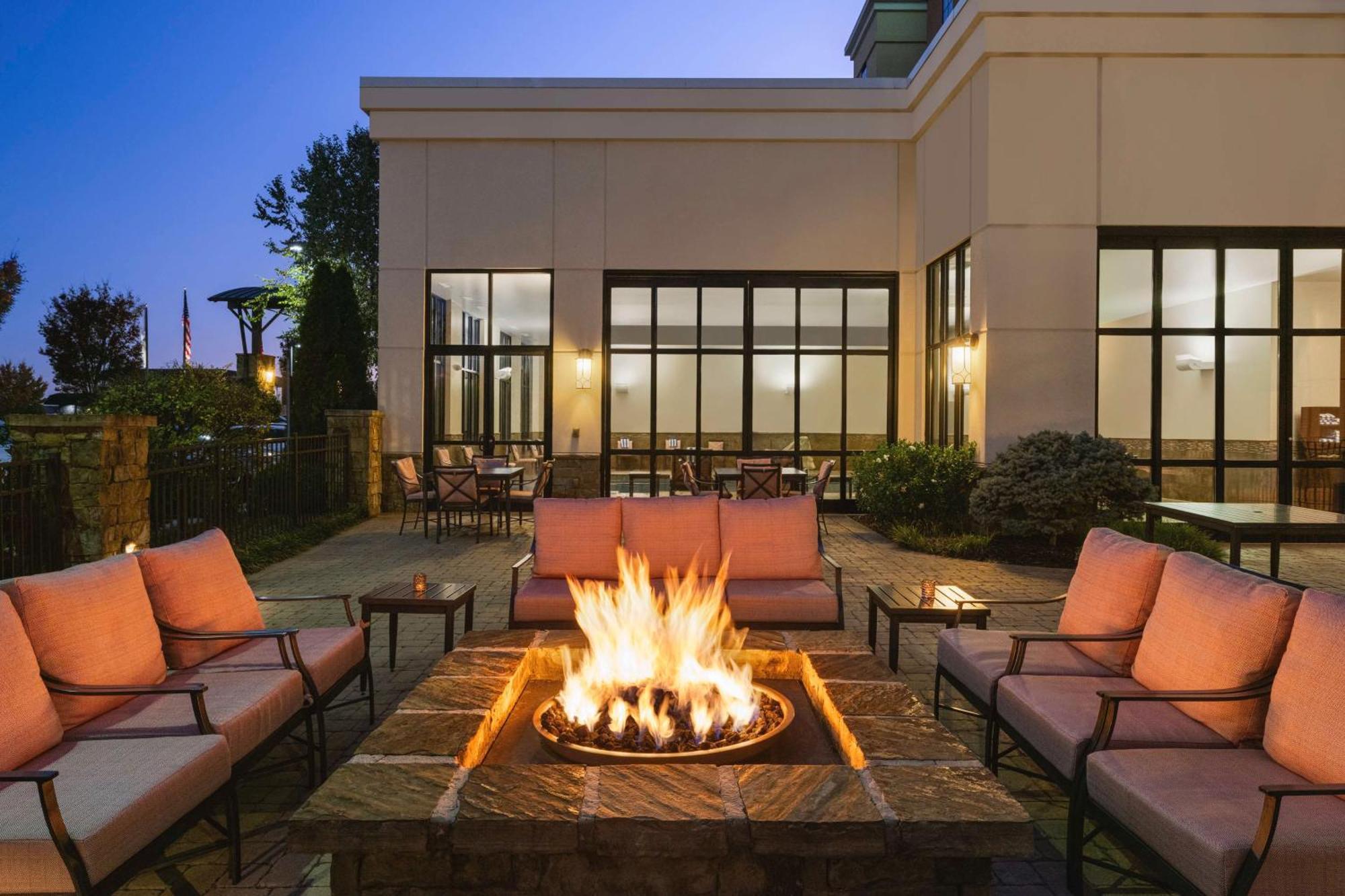 Embassy Suites Chattanooga Hamilton Place Экстерьер фото